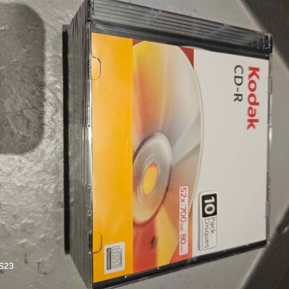 CD-R CDs.  New unopened in package Kodak 10 pack 52 x 700 mb 80 min - Picture 1 of 4